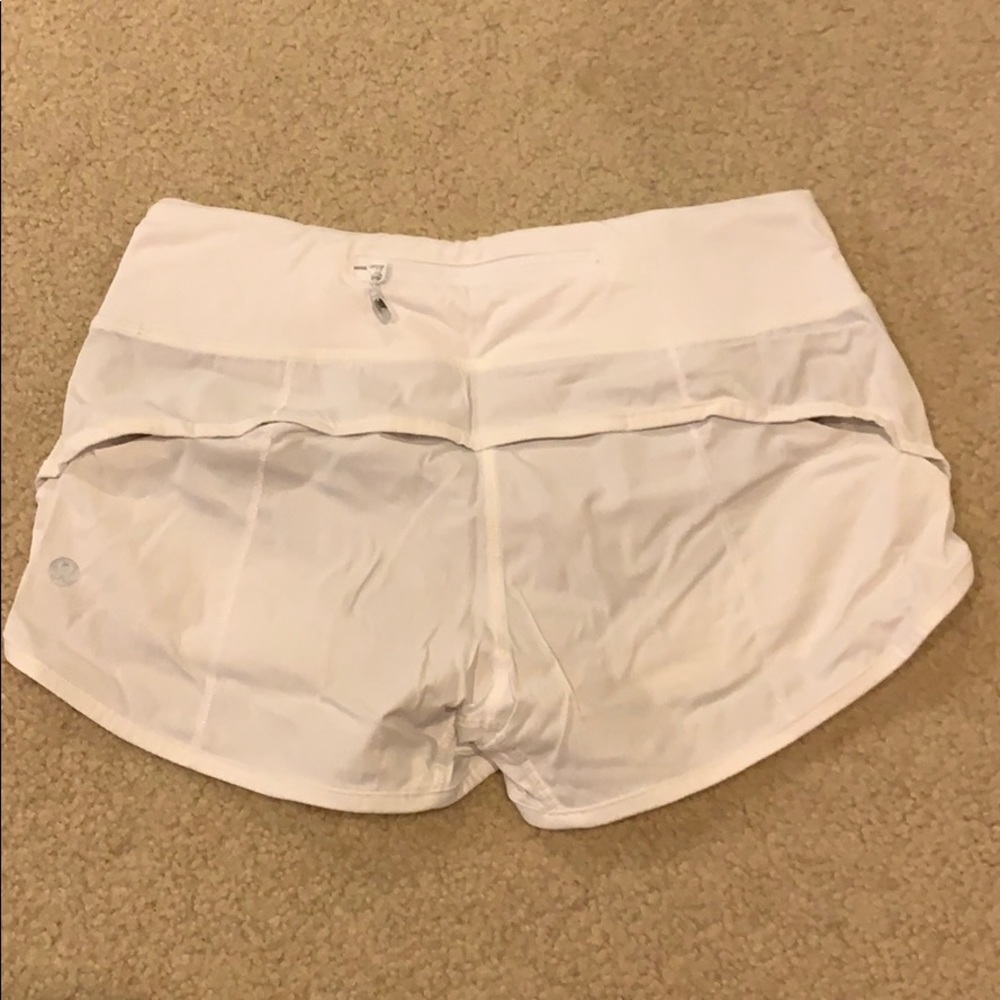 White lululemon shorts
